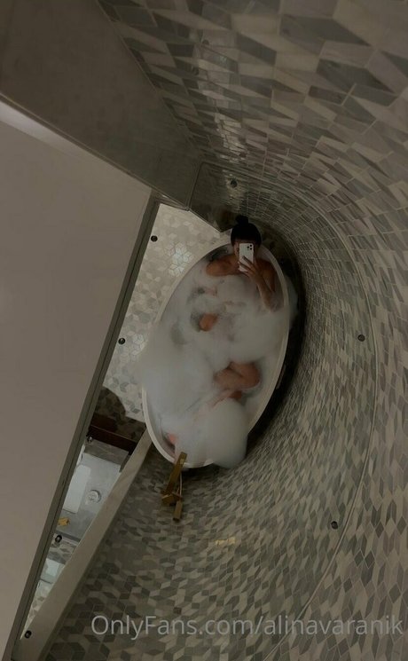 alinavaranik model nude pics