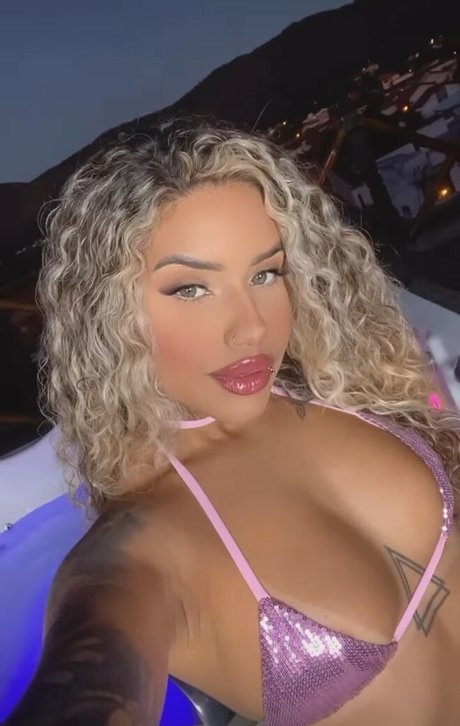 latina shemale onlyfans nude img