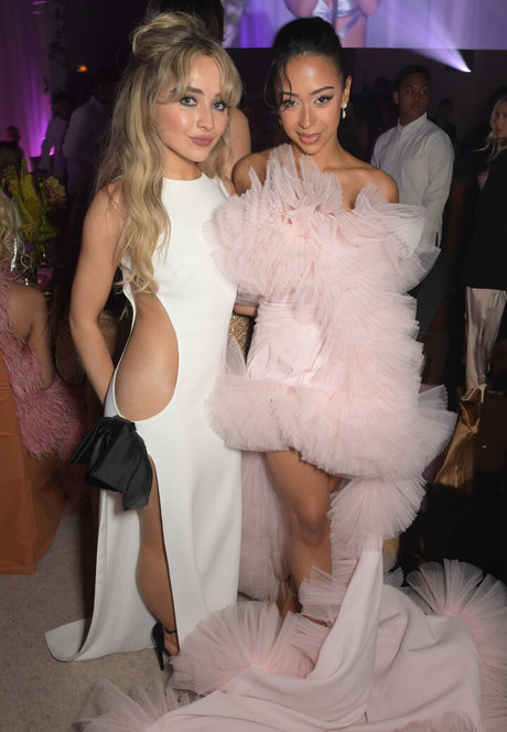 female popular onlyfans exclusive photos