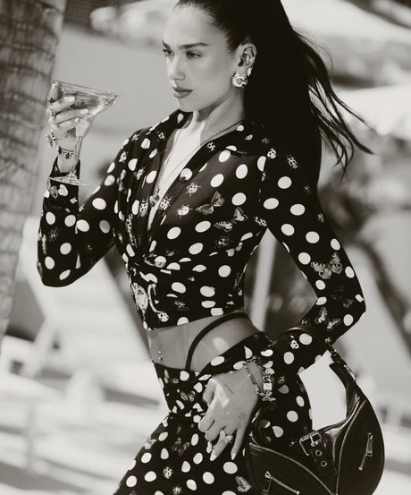 tiny onlyfans sexy nudes picture