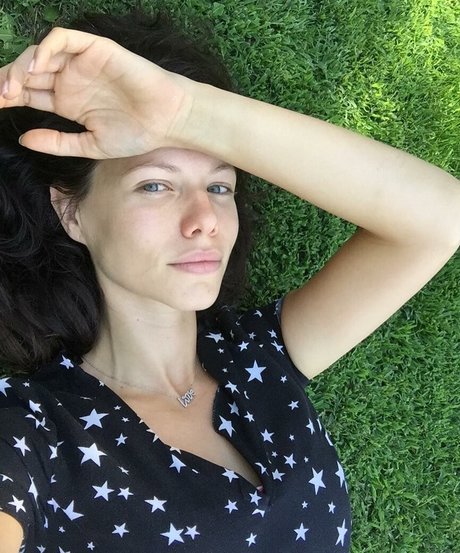 Tammin Sursok sexy actress image