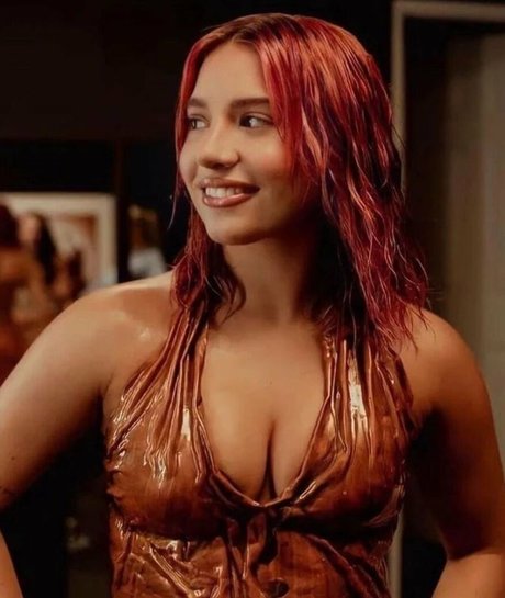 Mackenzie Ziegler star top galleries