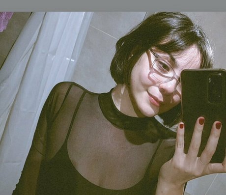 hotterthanhellxx model porn images