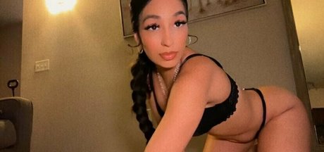 shemale handjob onlyfans beautiful porn archive