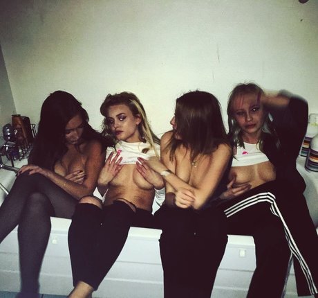 hippie onlyfans nudes image