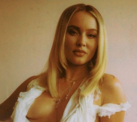 Zara Larsson naked pornstar archive