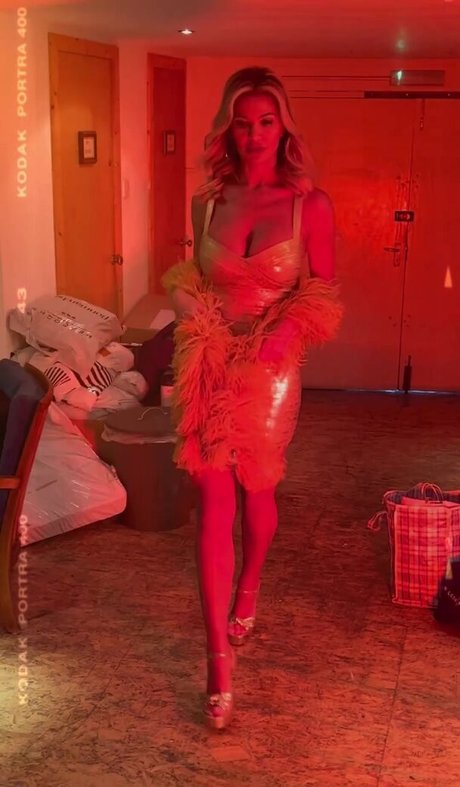 nerdy onlyfans hot sexy image