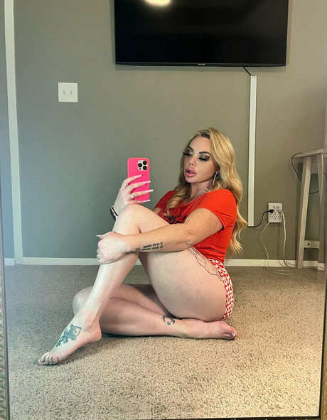 sexy blonde onlyfans nice picture