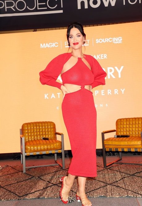 milf strip onlyfans free xxx pics