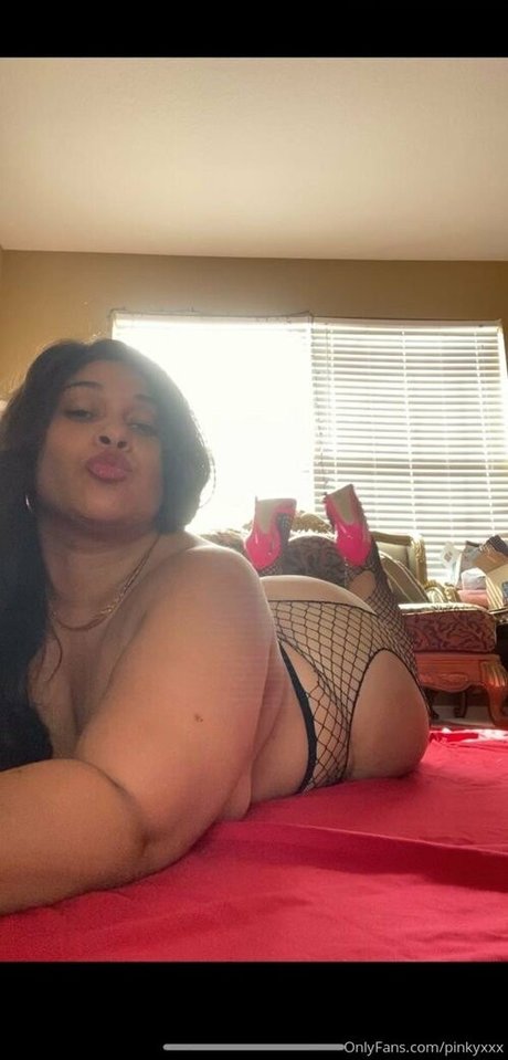 PinkyXXX model xxx archive