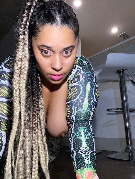 blonde shemale onlyfans nude images