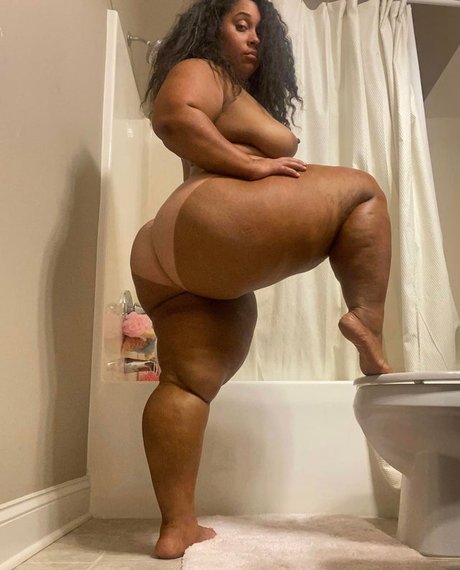 PinkyXXX model best image