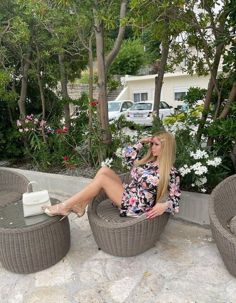 miss dawn99 nudes actress images