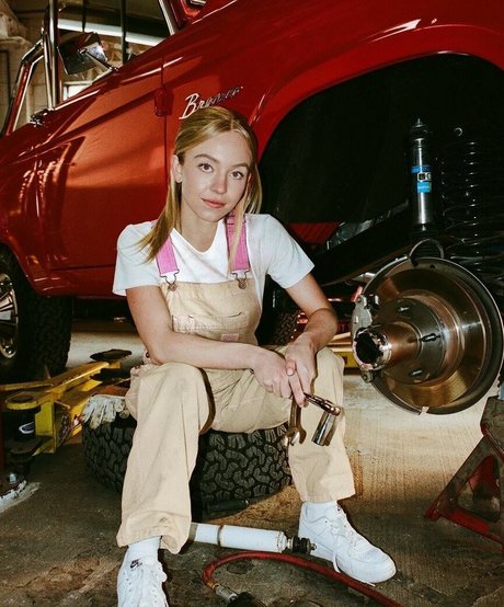 stepsister onlyfans free nude img