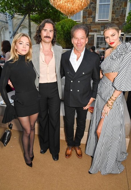 shemale handjob onlyfans pornographic pic