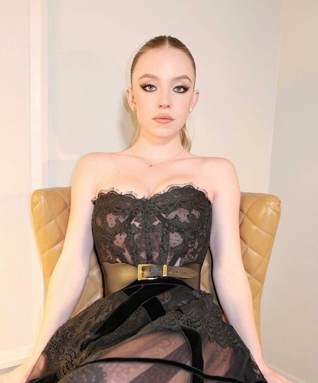 nude strip onlyfans beautiful nude img