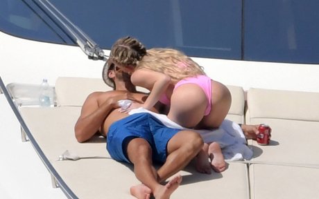 asian influencer onlyfans beautiful nude pic