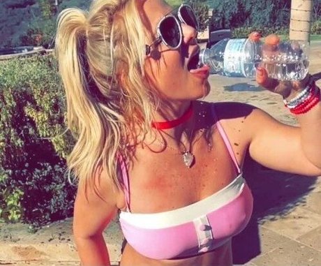 young onlyfans free sexy photo