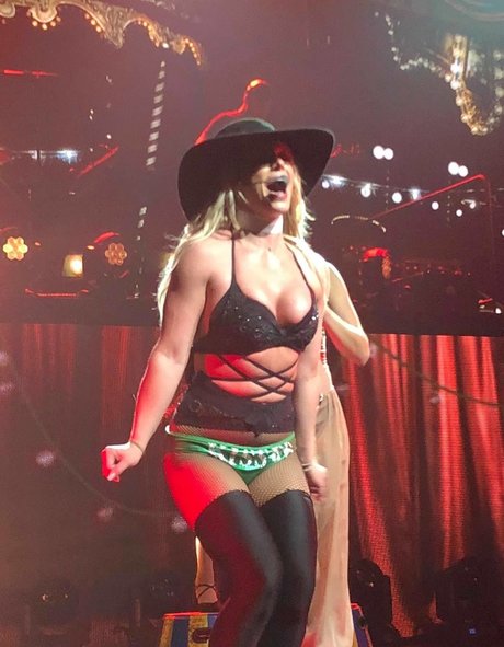 trans girl onlyfans art naked image