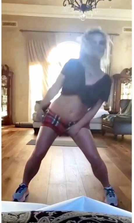 girl on girl onlyfans free porn photos