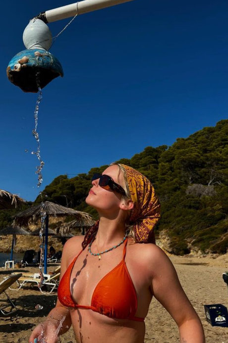 Millie Gibson top pornstar photos