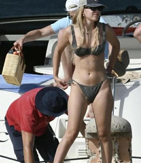 Millie Bobby Brown nice star image