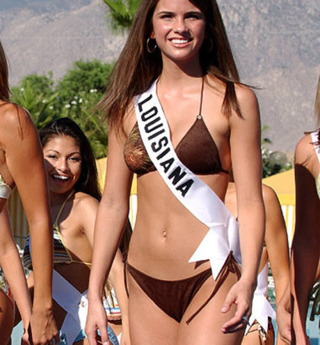 Shelley Hennig beautiful star gallery