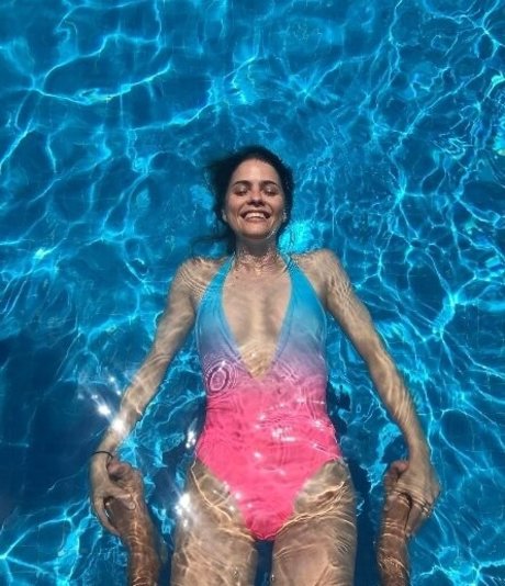 Shelley Hennig model perfect gallery