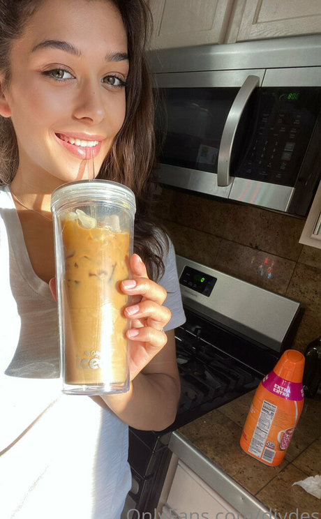 diydes erotic star picture