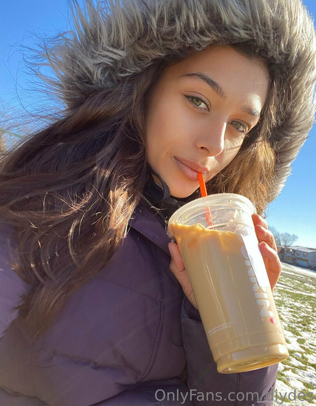 diydes xxx pornstar gallery