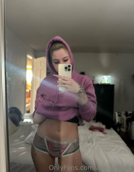 aliciamayer pornstar photo