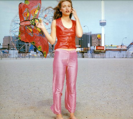 Piper Perabo pornstar hot gallery