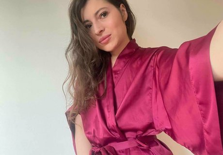 helina dream pretty pornstar photo