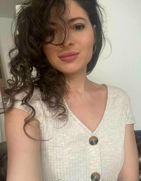 girl onlyfans free image