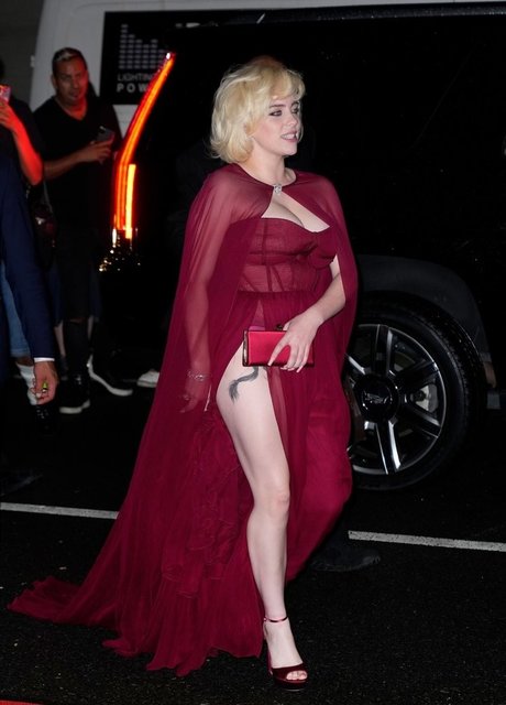 naked milf onlyfans art naked img