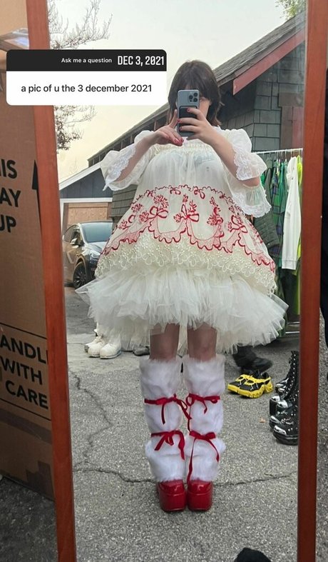 shemale handjob onlyfans pornographic picture