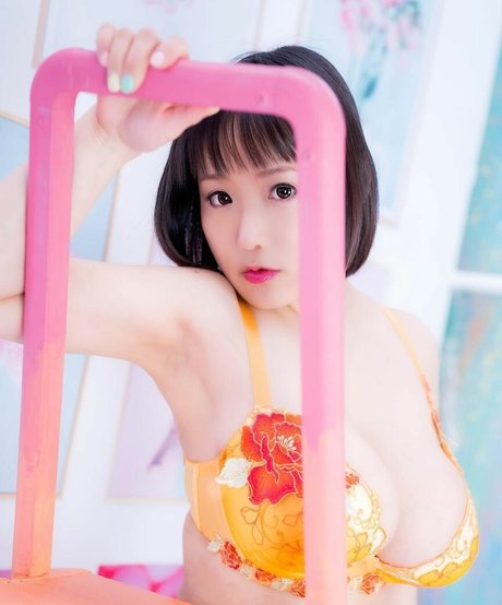 blonde shemale onlyfans free xxx photos