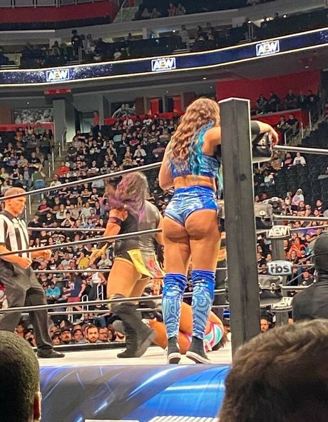 Skye Dolecki model nudes picture