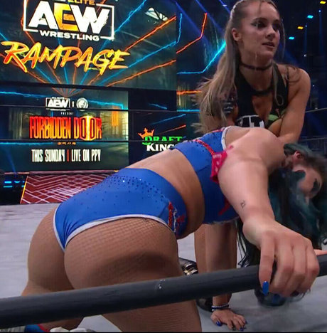 Skye Dolecki pornstar nudes pics