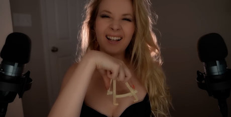 Valeriya ASMR star adult pictures