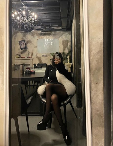 tiny onlyfans beautiful naked pictures