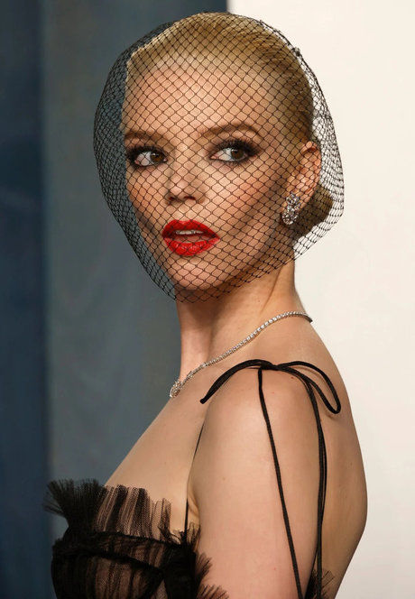 milf strip onlyfans sexy naked galleries