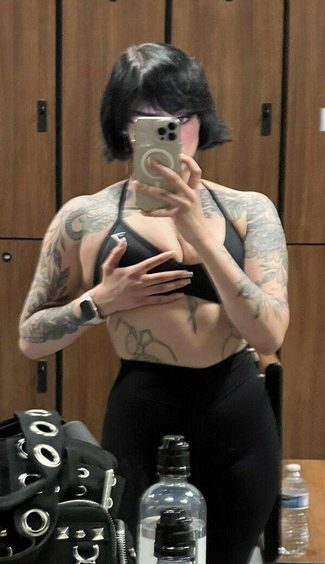 Redroomromance pornstar sexy pictures