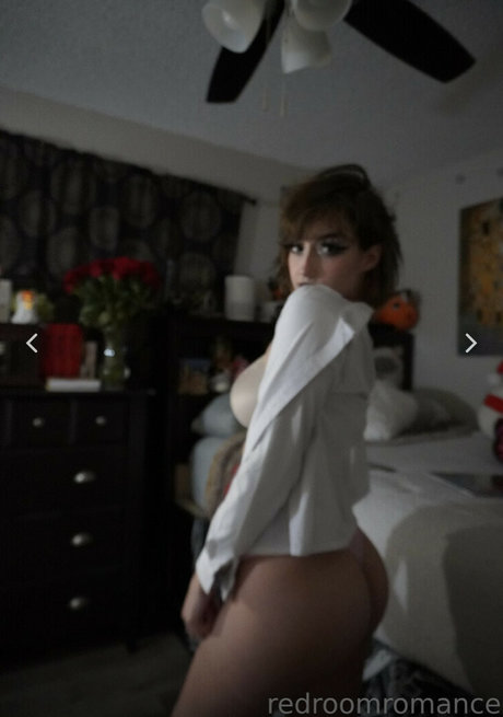 Redroomromance pornstar gallery