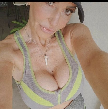 Marina Salazar nice actress image