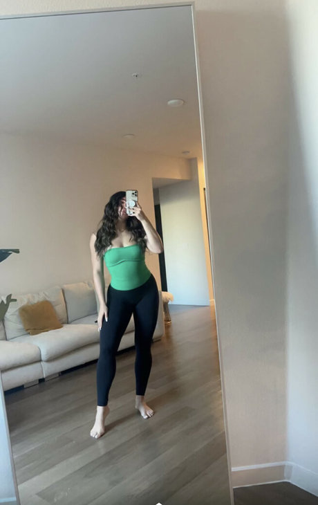 Mary Noura star naked picture