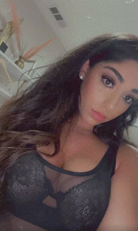 Mary Noura hot pornstar pics