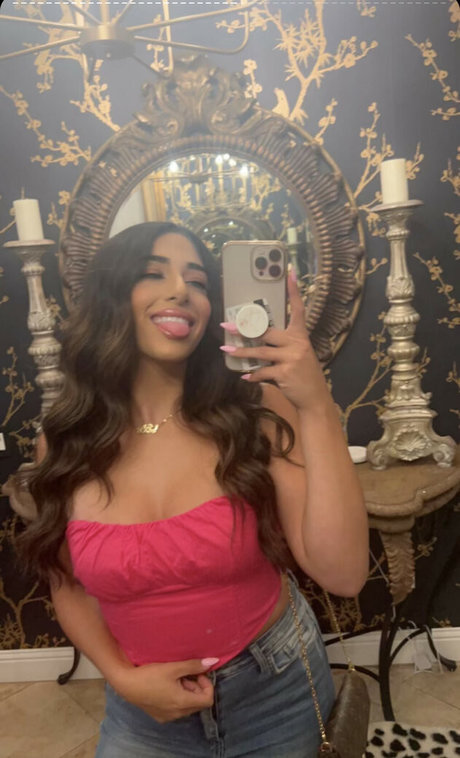 Mary Noura pretty actress image