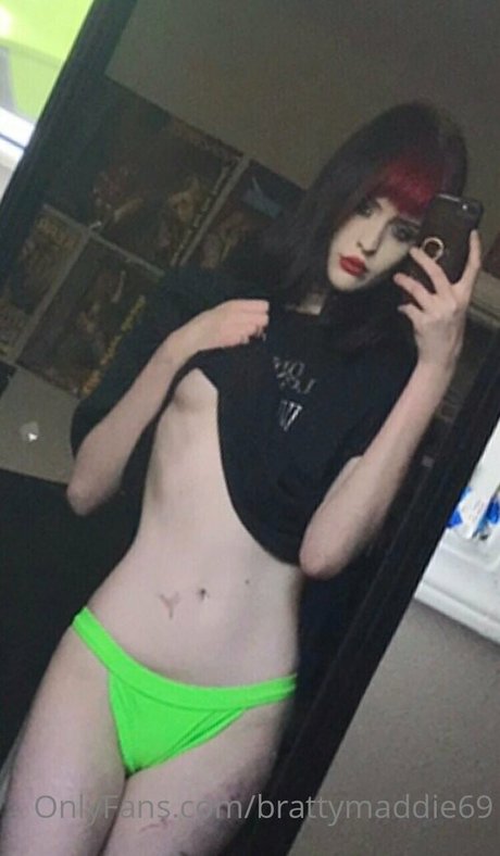 brattymaddie666 model perfect images