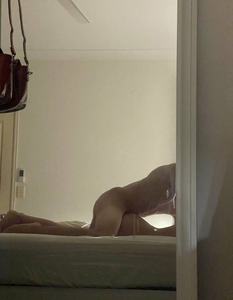 Lila Volker Lin beautiful model image